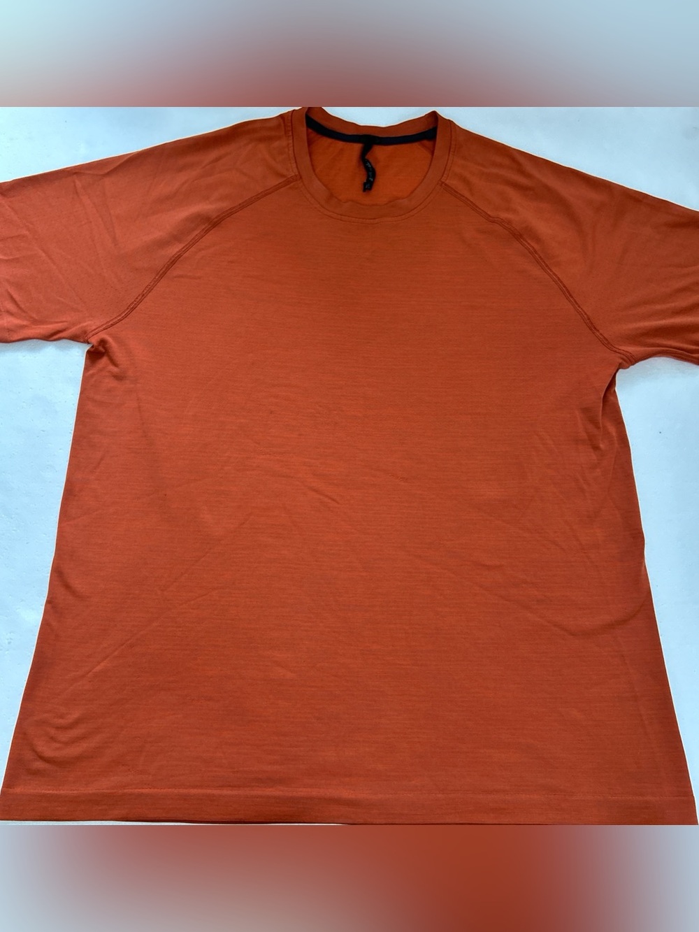 Rhone Reign Tech Short Sleeve Shirt athletic orange Breatheable Mens large fall
